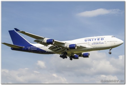 United Charter Boeing 747-422 N194UA (cn26892/1088)
