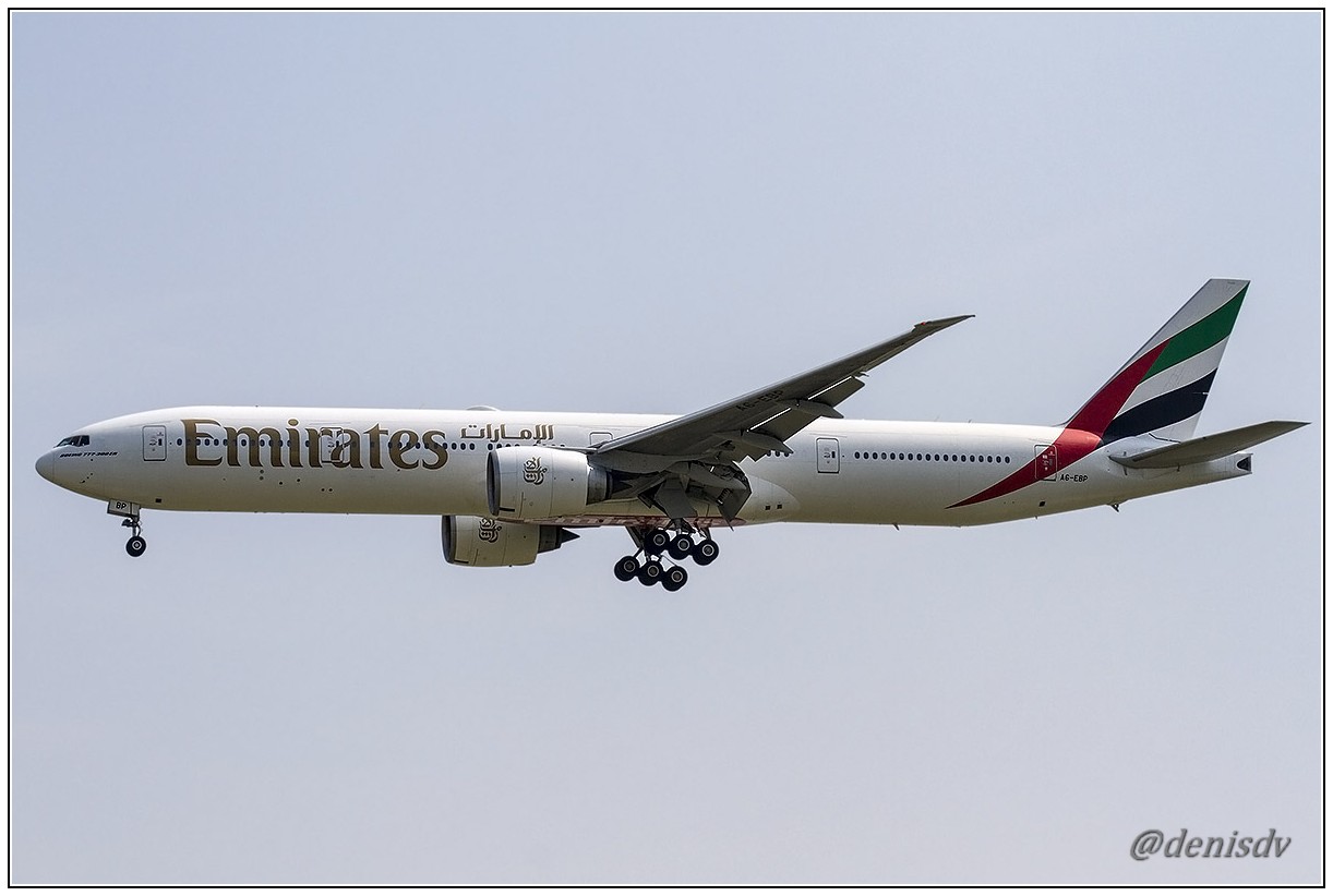 Emirates Boeing 777-31H/ER A6-EBP (cn 32710/569)